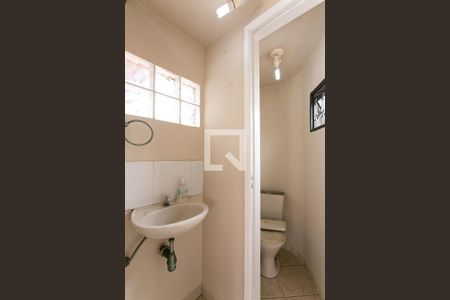 Casa à venda com 211m², 3 quartos e 2 vagas Casa à venda com 211m², 3 quartos e 2 vagasBanheiro do Terraço