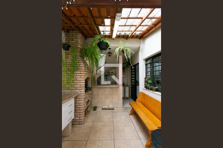 Casa à venda com 211m², 3 quartos e 2 vagas Casa à venda com 211m², 3 quartos e 2 vagasQuintal