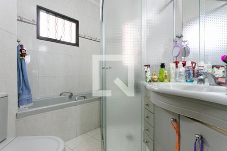 Casa à venda com 211m², 3 quartos e 2 vagas Casa à venda com 211m², 3 quartos e 2 vagasBanheiro da Suíte 3