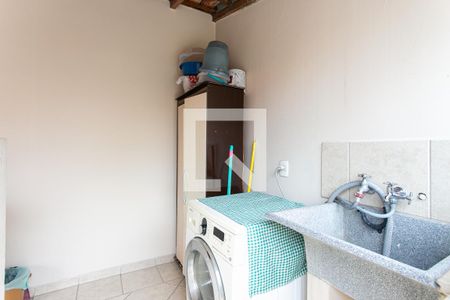 Casa à venda com 211m², 3 quartos e 2 vagas Casa à venda com 211m², 3 quartos e 2 vagasÁrea de Serviço