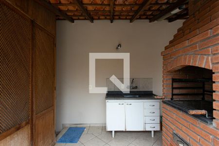 Casa à venda com 211m², 3 quartos e 2 vagas Casa à venda com 211m², 3 quartos e 2 vagasÁrea de Serviço