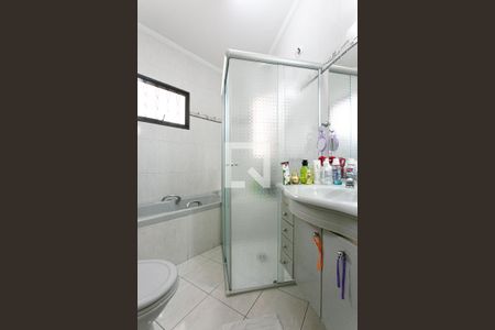 Casa à venda com 211m², 3 quartos e 2 vagas Casa à venda com 211m², 3 quartos e 2 vagasBanheiro da Suíte 3