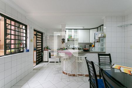 Casa à venda com 211m², 3 quartos e 2 vagas Casa à venda com 211m², 3 quartos e 2 vagasCozinha