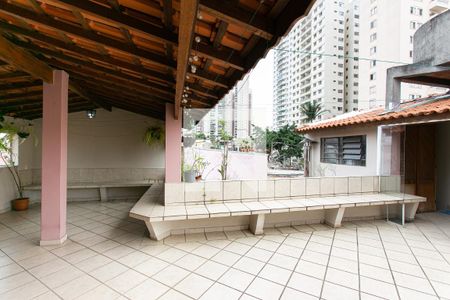 Casa à venda com 211m², 3 quartos e 2 vagas Casa à venda com 211m², 3 quartos e 2 vagasTerraço