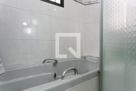 Casa à venda com 211m², 3 quartos e 2 vagas Casa à venda com 211m², 3 quartos e 2 vagasBanheiro da Suíte 3 - Banheira