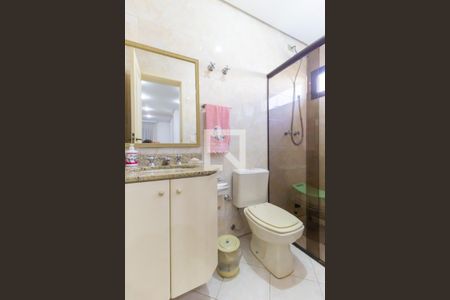 Apartamento à venda com 250m², 3 quartos e 4 vagas Apartamento à venda com 250m², 3 quartos e 4 vagasBanheiro