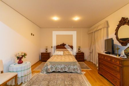 Apartamento à venda com 250m², 3 quartos e 4 vagas Apartamento à venda com 250m², 3 quartos e 4 vagasSuíte 1