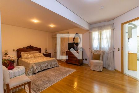 Apartamento à venda com 250m², 3 quartos e 4 vagas Apartamento à venda com 250m², 3 quartos e 4 vagasSuíte 1