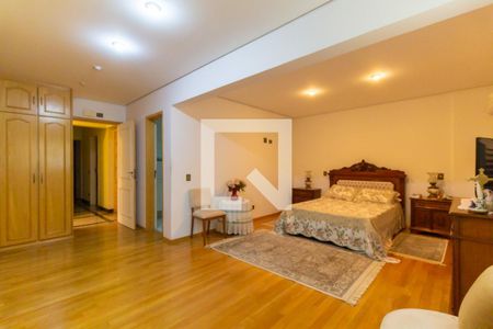 Apartamento à venda com 250m², 3 quartos e 4 vagas Apartamento à venda com 250m², 3 quartos e 4 vagasSuíte 1