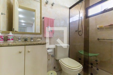 Apartamento à venda com 250m², 3 quartos e 4 vagas Apartamento à venda com 250m², 3 quartos e 4 vagasBanheiro