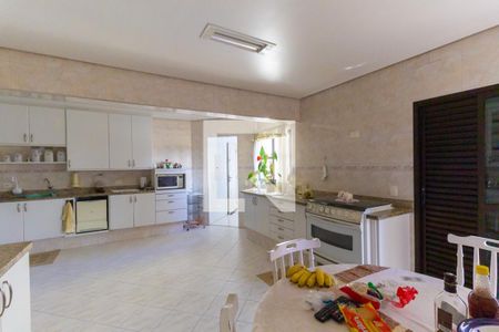 Apartamento à venda com 250m², 3 quartos e 4 vagas Apartamento à venda com 250m², 3 quartos e 4 vagasCozinha