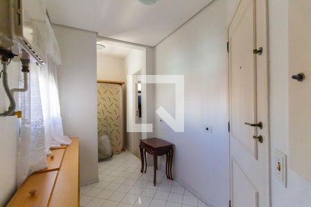 Apartamento à venda com 250m², 3 quartos e 4 vagas Apartamento à venda com 250m², 3 quartos e 4 vagasQuarto de Serviço
