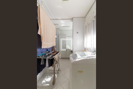 Apartamento à venda com 250m², 3 quartos e 4 vagas Apartamento à venda com 250m², 3 quartos e 4 vagasLavanderia