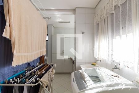 Apartamento à venda com 250m², 3 quartos e 4 vagas Apartamento à venda com 250m², 3 quartos e 4 vagasLavanderia