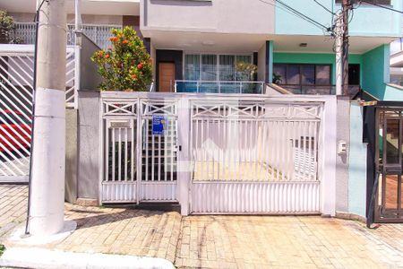 Casa à venda com 281m², 3 quartos e 4 vagasFachada