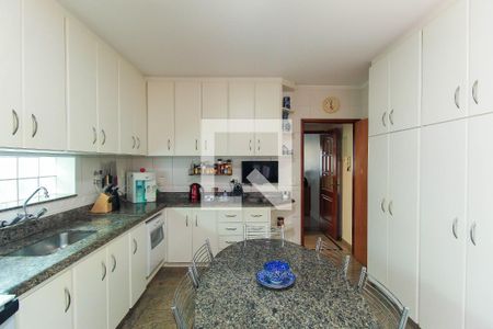 Casa à venda com 281m², 3 quartos e 4 vagasCozinha