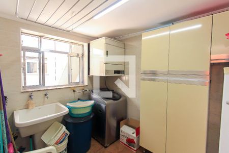 Casa à venda com 281m², 3 quartos e 4 vagasÁrea de Serviço