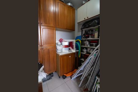 Apartamento à venda com 98m², 3 quartos e 2 vagas Apartamento à venda com 98m², 3 quartos e 2 vagasÁrea de Serviço