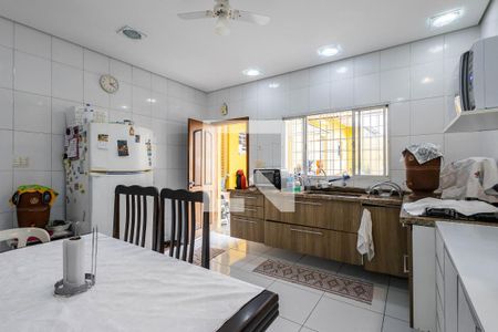 Casa à venda com 330m², 4 quartos e 15 vagasCozinha