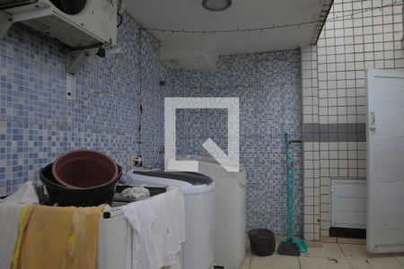 Apartamento para alugar com 400m², 5 quartos e 2 vagas Apartamento para alugar com 400m², 5 quartos e 2 vagasLavanderia