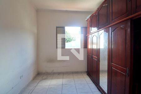 Casa à venda com 150m², 3 quartos e 2 vagasCasa 2 - Quarto 1