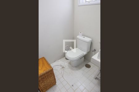 Casa à venda com 240m², 3 quartos e 2 vagas Casa à venda com 240m², 3 quartos e 2 vagasBanheiro da Suíte