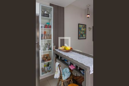 Casa à venda com 240m², 3 quartos e 2 vagas Casa à venda com 240m², 3 quartos e 2 vagasCozinha