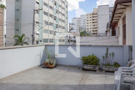 Casa à venda com 240m², 3 quartos e 2 vagas Casa à venda com 240m², 3 quartos e 2 vagasSacada do Quarto
