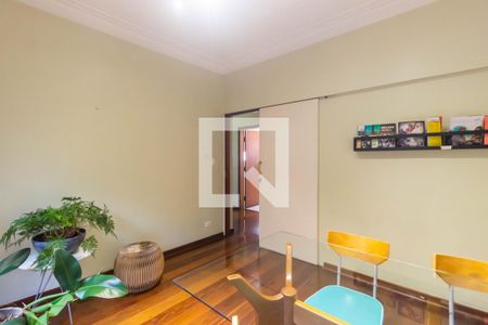Casa à venda com 393m², 4 quartos e 6 vagas Casa à venda com 393m², 4 quartos e 6 vagasCopa