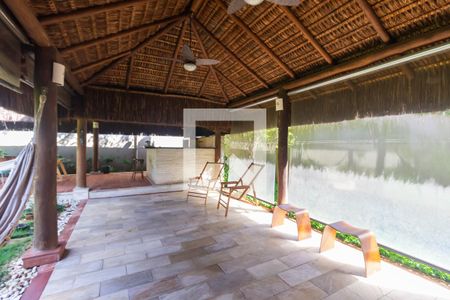 Casa à venda com 393m², 4 quartos e 6 vagas Casa à venda com 393m², 4 quartos e 6 vagasQuintal