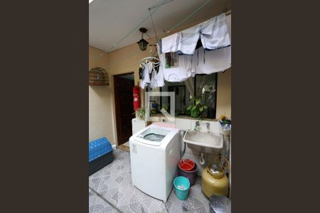 Casa à venda com 130m², 3 quartos e 2 vagasÁrea de Serviço