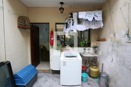 Casa à venda com 130m², 3 quartos e 2 vagasÁrea de Serviço