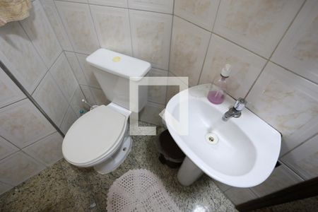 Casa à venda com 130m², 3 quartos e 2 vagasBanheiro