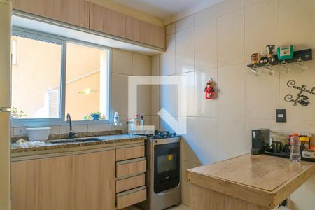 Casa à venda com 248m², 3 quartos e 2 vagasCozinha