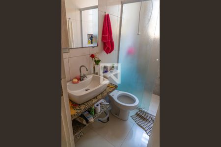 Casa à venda com 248m², 3 quartos e 2 vagasBanheiro