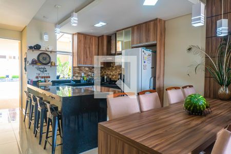 Casa à venda com 248m², 3 quartos e 2 vagasSala de Jantar