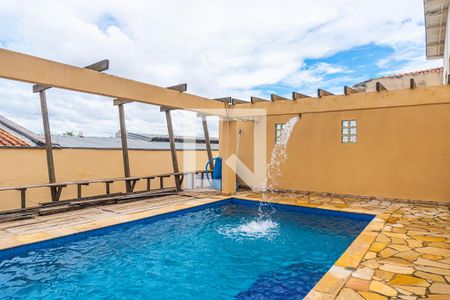 Casa à venda com 248m², 3 quartos e 2 vagasQuintal