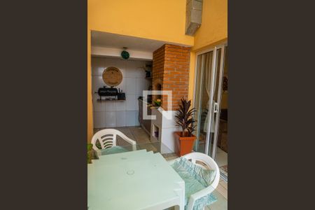 Casa à venda com 248m², 3 quartos e 2 vagasÁrea de Serviço