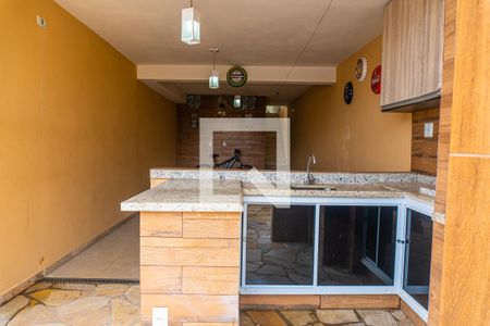 Casa à venda com 248m², 3 quartos e 2 vagasQuintal