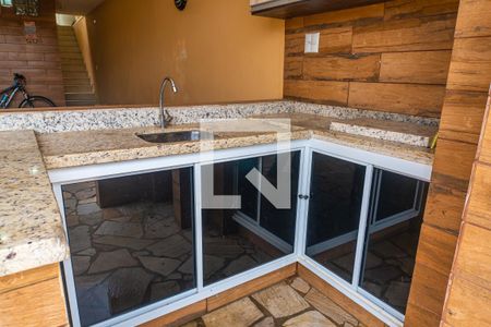 Casa à venda com 248m², 3 quartos e 2 vagasQuintal