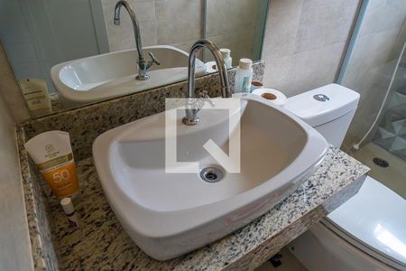 Casa à venda com 248m², 3 quartos e 2 vagasBanheiro Social