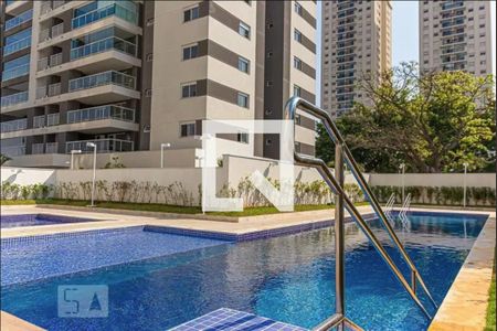 Apartamento à venda com 106m², 3 quartos e 2 vagas Apartamento à venda com 106m², 3 quartos e 2 vagasÁrea comum - Piscina
