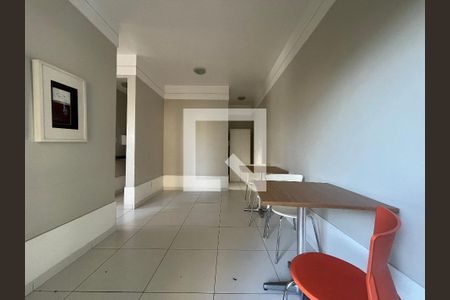 Apartamento à venda com 60m², 3 quartos e 1 vaga Apartamento à venda com 60m², 3 quartos e 1 vagaÁrea comum - Salão de festas