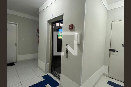 Apartamento à venda com 60m², 3 quartos e 1 vaga Apartamento à venda com 60m², 3 quartos e 1 vagaElevador