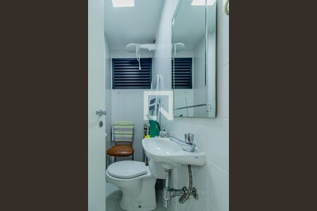 Apartamento à venda com 164m², 4 quartos e 4 vagasBanheiro de Serviço