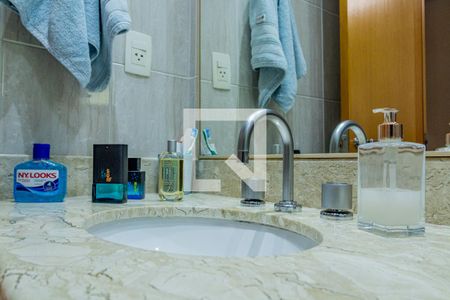 Apartamento à venda com 164m², 4 quartos e 4 vagasBanheiro da Suíte 3