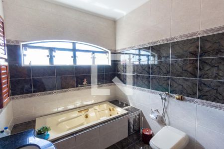 Casa à venda com 360m², 4 quartos e 4 vagasBanheiro da Suíte