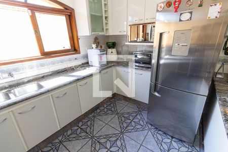 Casa à venda com 360m², 4 quartos e 4 vagasCozinha - Armários