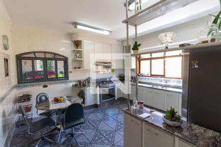 Casa à venda com 360m², 4 quartos e 4 vagasCozinha 1