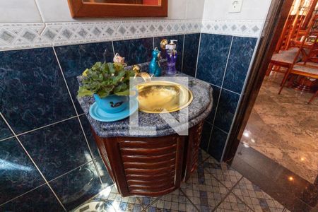 Casa à venda com 360m², 4 quartos e 4 vagasLavabo